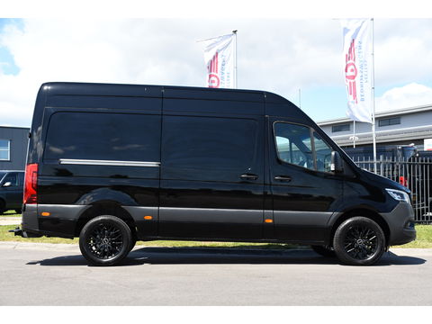 Mercedes-Benz Sprinter 319 3.0 CDI L2H2 Black Edition Adaptieve Cruise, 360 Camera, Carplay, 3500kg Trekhaak, 190PK, LED, Multimedia, Standkachel, Uniek!