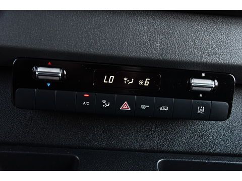 Mercedes-Benz Sprinter 319 3.0 CDI L2H2 Black Edition Adaptieve Cruise, 360 Camera, Carplay, 3500kg Trekhaak, 190PK, LED, Multimedia, Standkachel, Uniek!