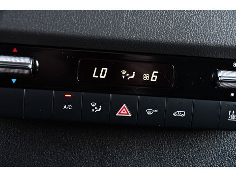 Mercedes-Benz Sprinter 319 3.0 CDI L2H2 Black Edition Adaptieve Cruise, 360 Camera, Carplay, 3500kg Trekhaak, 190PK, LED, Multimedia, Standkachel, Uniek!