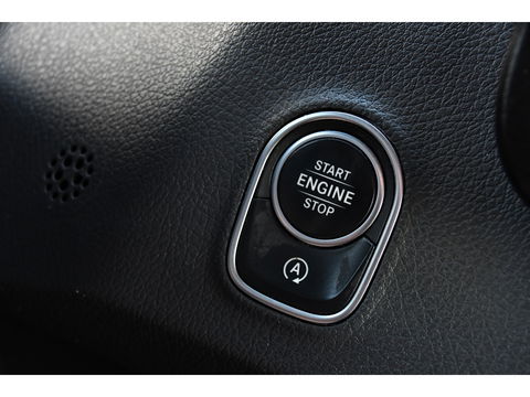 Mercedes-Benz Sprinter 319 3.0 CDI L2H2 Black Edition Adaptieve Cruise, 360 Camera, Carplay, 3500kg Trekhaak, 190PK, LED, Multimedia, Standkachel, Uniek!