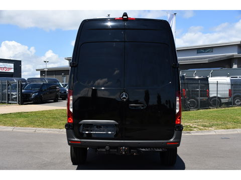 Mercedes-Benz Sprinter 319 3.0 CDI L2H2 Black Edition Adaptieve Cruise, 360 Camera, Carplay, 3500kg Trekhaak, 190PK, LED, Multimedia, Standkachel, Uniek!