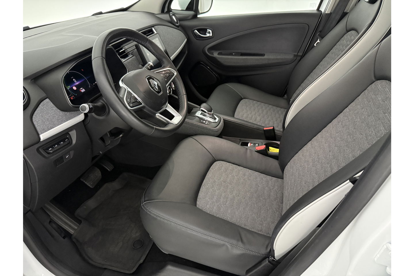 Renault ZOE 52 kWh EXPERIENCE Limousine Huur-Accu LED Carplay Virtual Clima Cruise Navi PDC 16''LMV