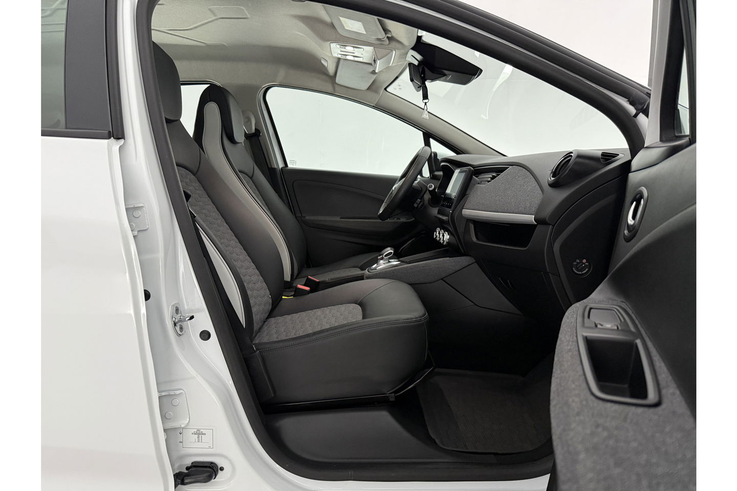 Renault ZOE 52 kWh EXPERIENCE Limousine Huur-Accu LED Carplay Virtual Clima Cruise Navi PDC 16''LMV