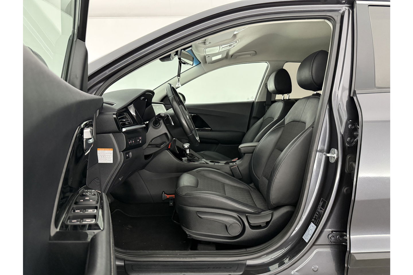 Kia Niro 1.6 GDi Hybrid ExecutiveLine Camera LED Clima Cruise Carplay Navi PDC 16"LMV