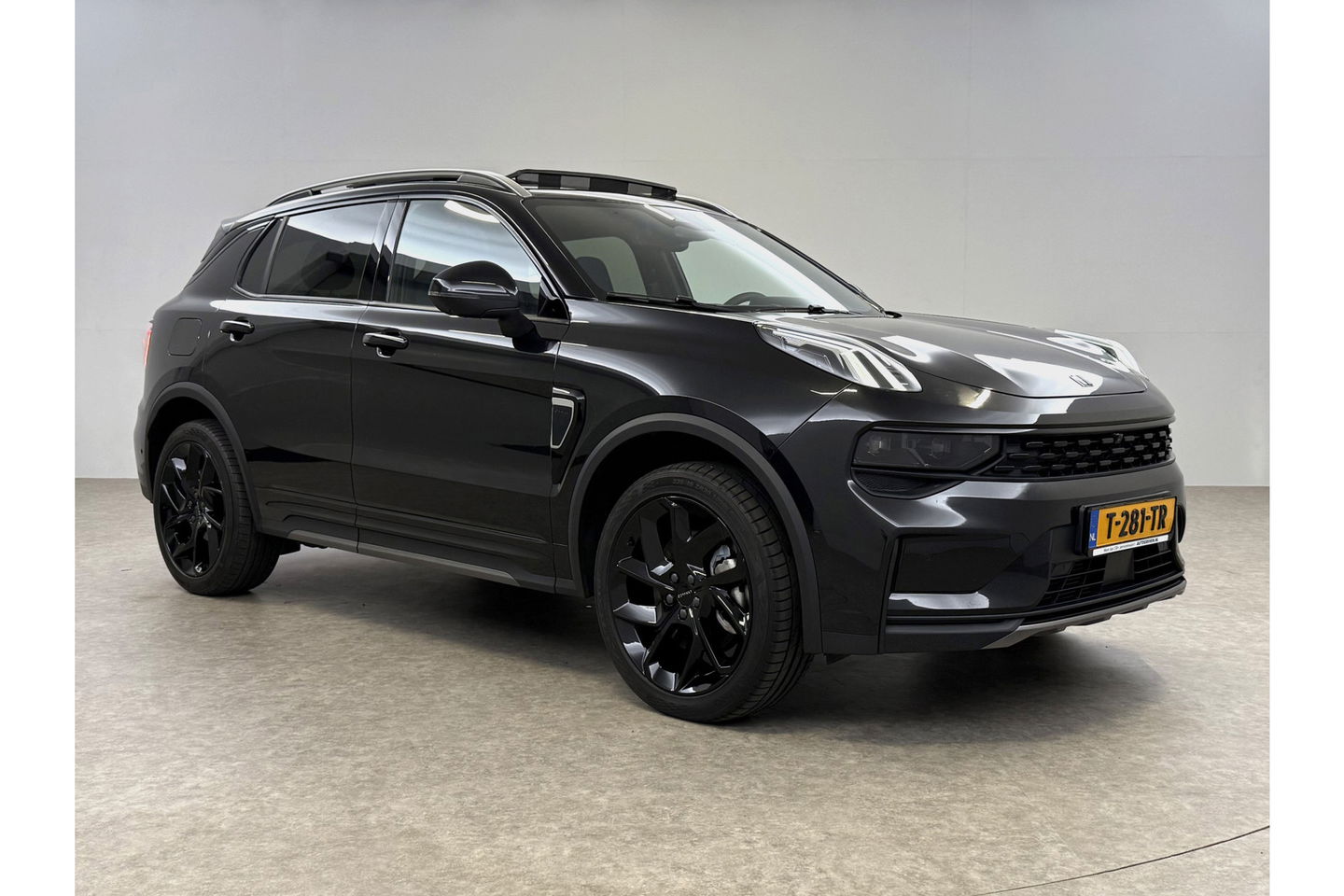 Lynk Co 01 1.5 Black Edition 262PK Pano LED Sfeer ACC Memory 360Camera Virtual Carplay Clima Navi 20"LMV