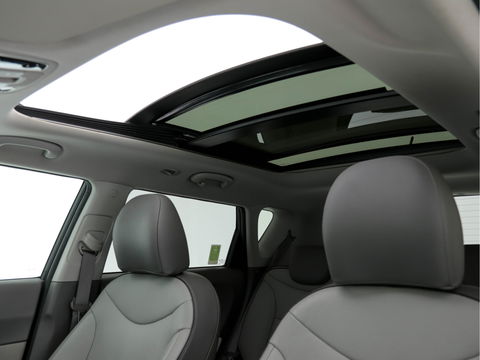 Kia Soul EV Executive-Plus-Line (INCL-BTW) Aut  *PANO | NAPPA-LEATHER | LED-LIGHTS | NAVI-FULLMAP |  CAMERA | KEYLESS | ECC | PDC | CRUISE | DAB | DIGI-COCKPIT | COMFORT-SEATS | 16"ALU*