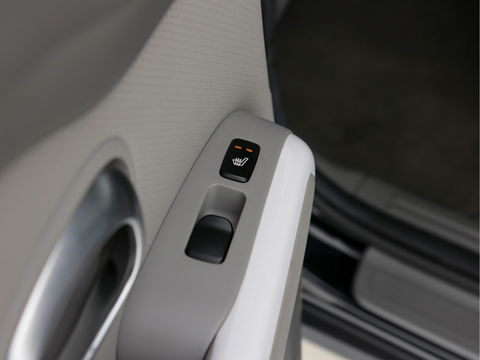 Kia Soul EV Executive-Plus-Line (INCL-BTW) Aut  *PANO | NAPPA-LEATHER | LED-LIGHTS | NAVI-FULLMAP |  CAMERA | KEYLESS | ECC | PDC | CRUISE | DAB | DIGI-COCKPIT | COMFORT-SEATS | 16"ALU*