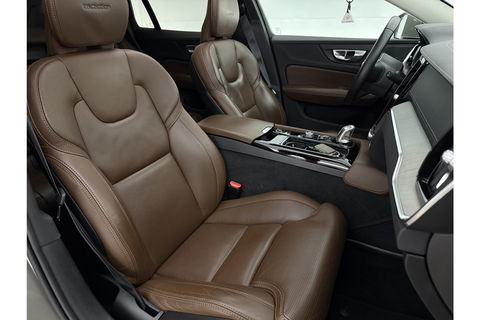 Volvo V60 2.0 T8 Twin Engine AWD Inscription 304PK Pano Harman/Kardon Trekhaak Memory Head-up LED Virtual Stoelverwarming/Stoelventilatie Cruise Carplay Camera Navi 18"LMV
