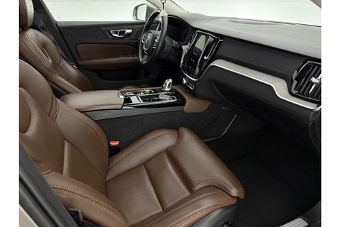 Volvo V60 2.0 T8 Twin Engine AWD Inscription 304PK Pano Harman/Kardon Trekhaak Memory Head-up LED Virtual Stoelverwarming/Stoelventilatie Cruise Carplay Camera Navi 18"LMV
