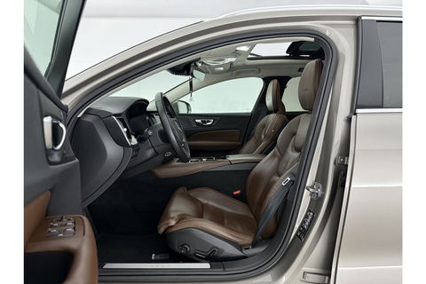 Volvo V60 2.0 T8 Twin Engine AWD Inscription 304PK Pano Harman/Kardon Trekhaak Memory Head-up LED Virtual Stoelverwarming/Stoelventilatie Cruise Carplay Camera Navi 18"LMV