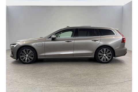 Volvo V60 2.0 T8 Twin Engine AWD Inscription 304PK Pano Harman/Kardon Trekhaak Memory Head-up LED Virtual Stoelverwarming/Stoelventilatie Cruise Carplay Camera Navi 18"LMV