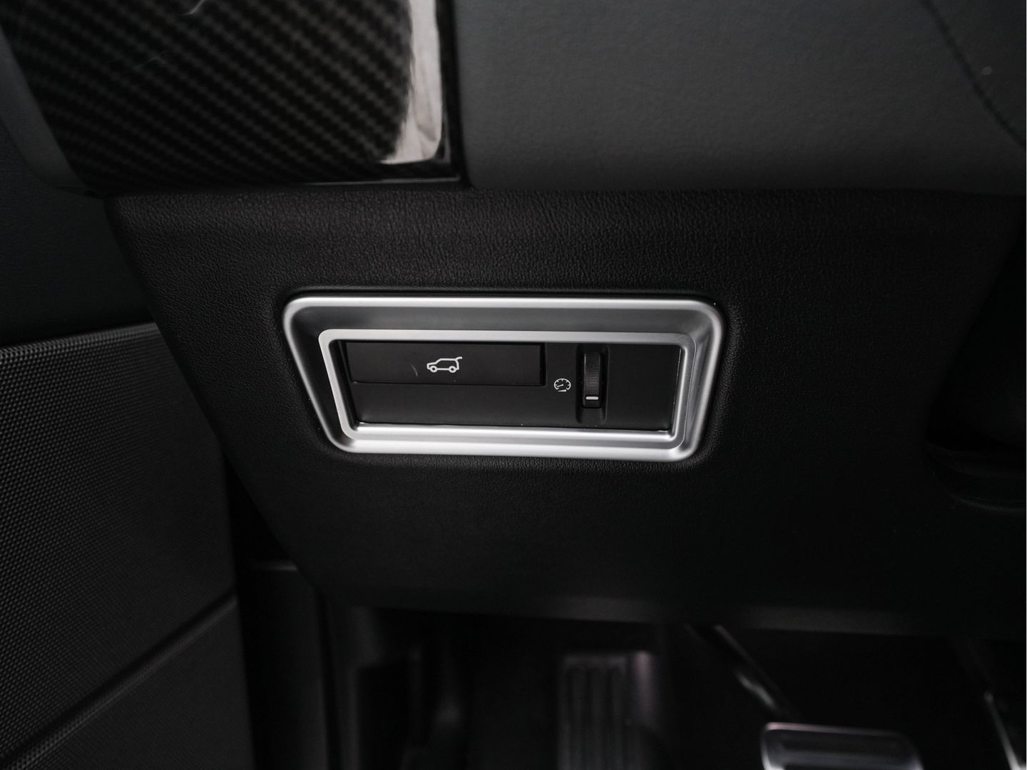 Land Rover Range Rover Sport 3.0 TDV6 HSE Dynamic Aut. *PANO | OXFORD-FULL-LEATHER | BI-XENON | NAVI-FULLMAP | MERIDIAN-AUDIO | CAMERA | AIR-SUSPENSION | MEMORY-PACK | KEYLESS | HEATED/COOLED-COMFORT-SEATS | TOWBAR | 21''ALU*
