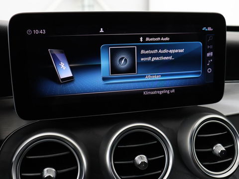 Mercedes-Benz C-Klasse 180 Business Solution AMG | Stoelverwarming | 360 Camera | Trekhaak | Digital Cockpit | Leder/Alcantara | Full LED | Navigatie | Park Assist