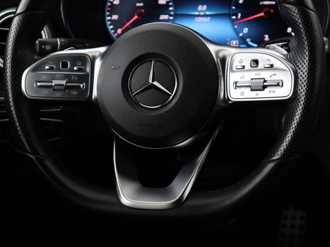Mercedes-Benz C-Klasse 180 Business Solution AMG | Stoelverwarming | 360 Camera | Trekhaak | Digital Cockpit | Leder/Alcantara | Full LED | Navigatie | Park Assist