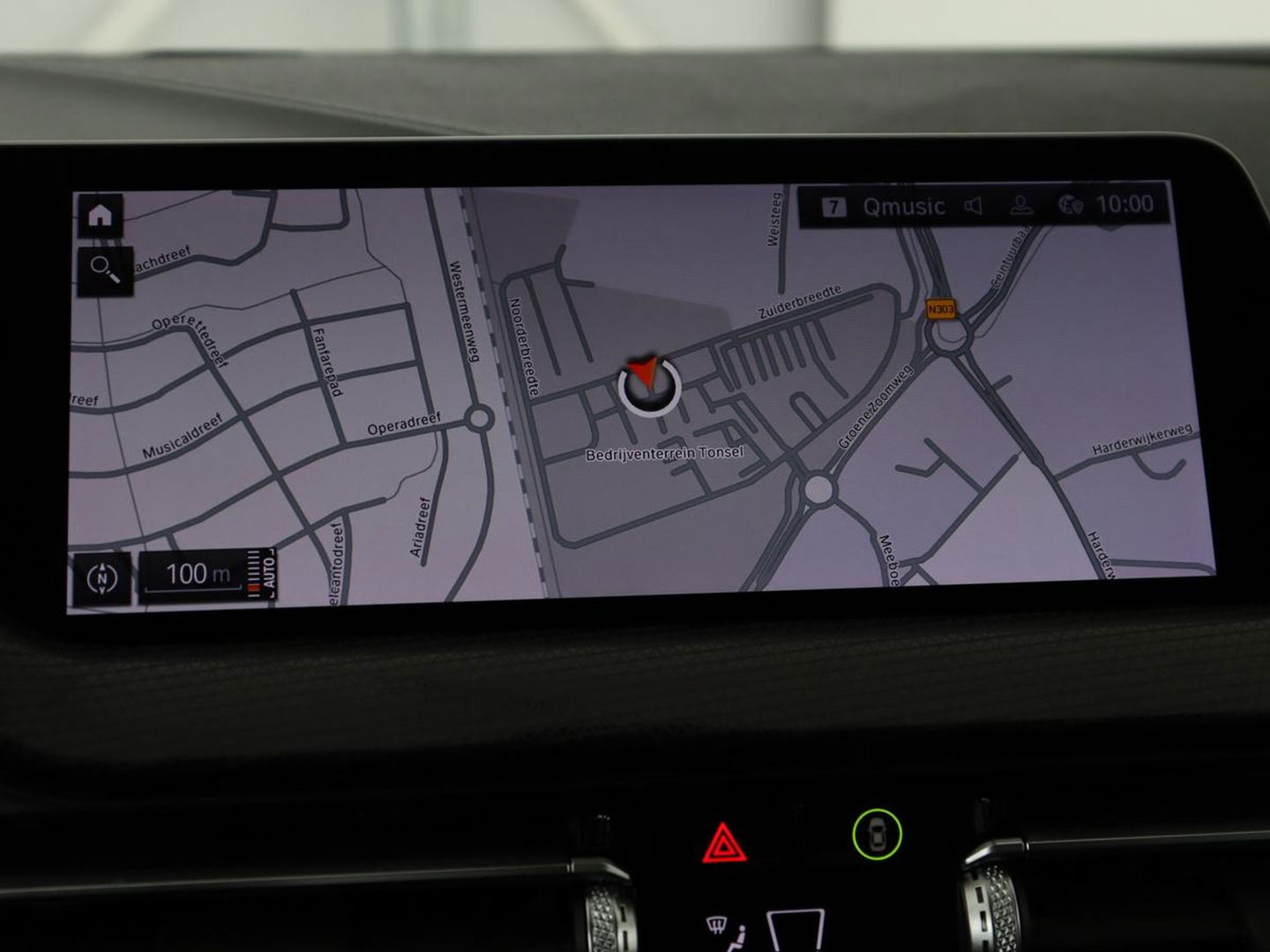 BMW 1-serie 118i Business Edition+ | Sport Line | Leder | Stoelverwarming | Carplay | Camera | Live Cockpit | Sportstoelen | Full LED | Navigatie | Climate control