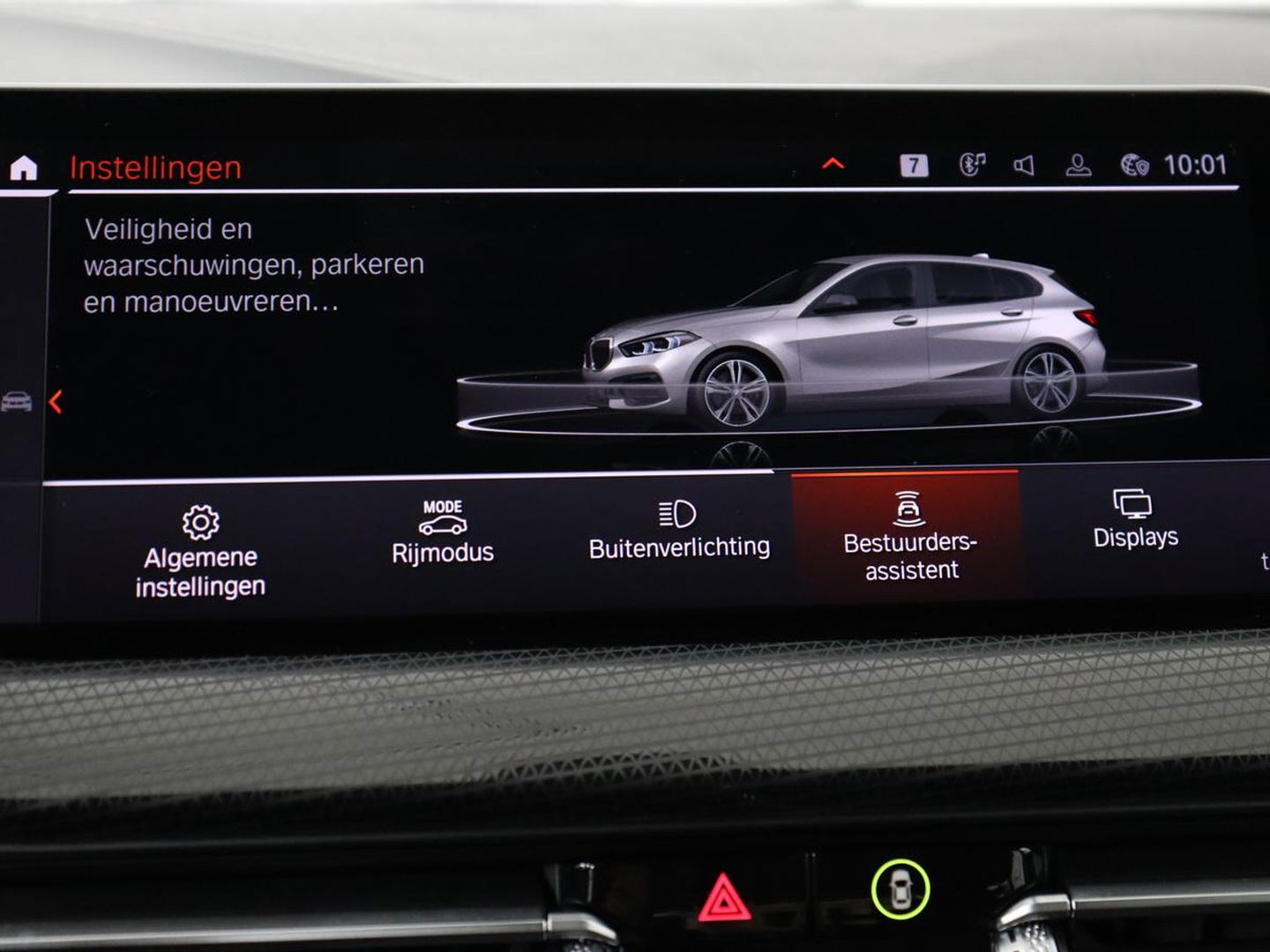 BMW 1-serie 118i Business Edition+ | Sport Line | Leder | Stoelverwarming | Carplay | Camera | Live Cockpit | Sportstoelen | Full LED | Navigatie | Climate control