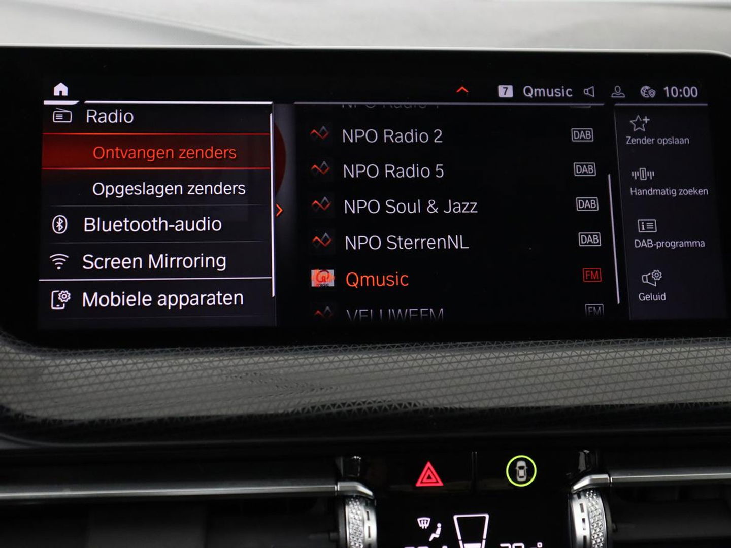BMW 1-serie 118i Business Edition+ | Sport Line | Leder | Stoelverwarming | Carplay | Camera | Live Cockpit | Sportstoelen | Full LED | Navigatie | Climate control