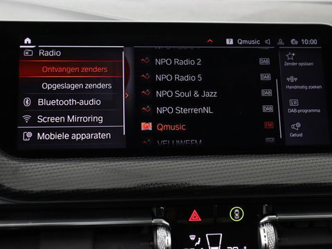 BMW 1-serie 118i Business Edition+ | Sport Line | Leder | Stoelverwarming | Carplay | Camera | Live Cockpit | Sportstoelen | Full LED | Navigatie | Climate control