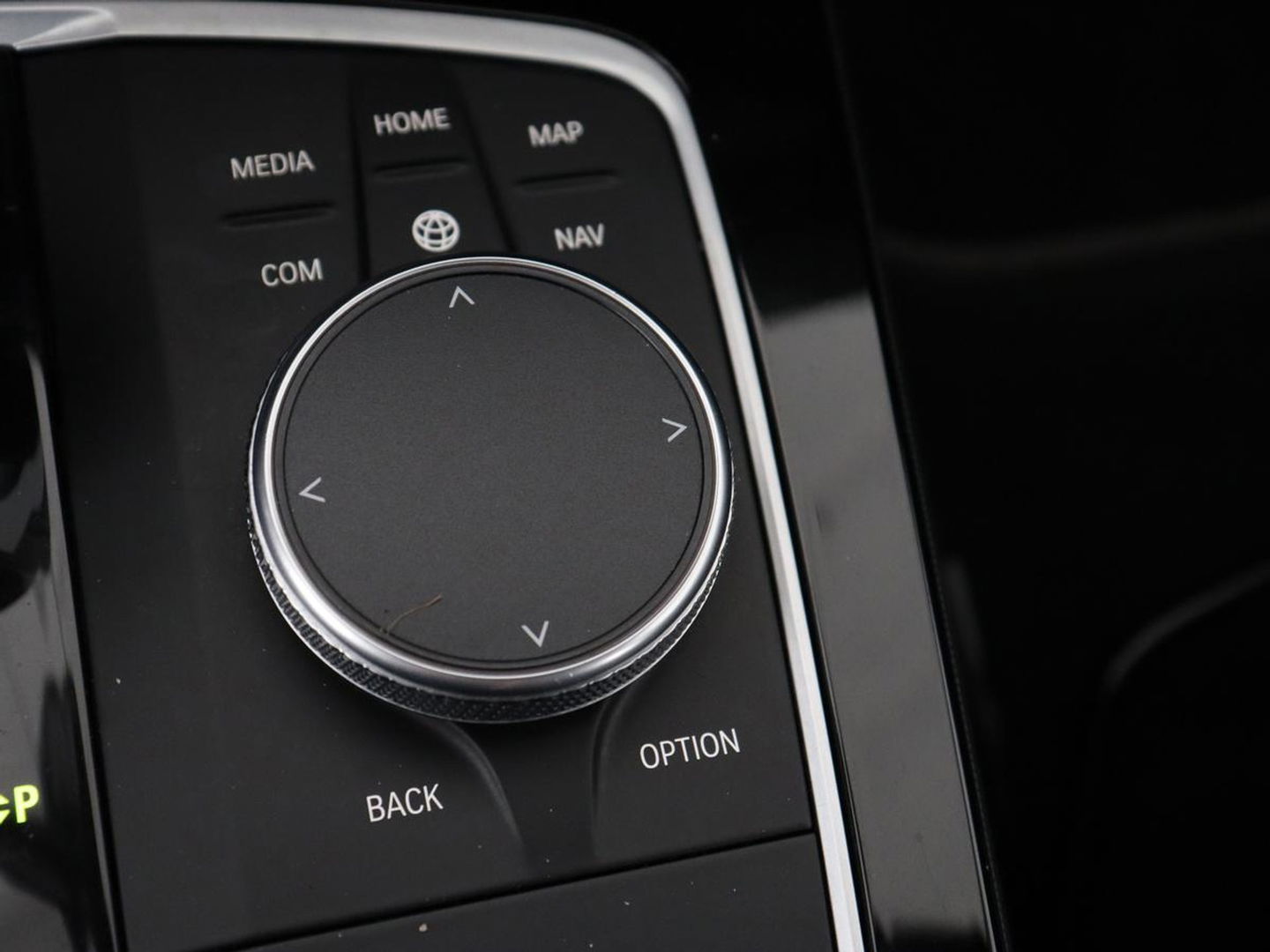 BMW 1-serie 118i Business Edition+ | Sport Line | Leder | Stoelverwarming | Carplay | Camera | Live Cockpit | Sportstoelen | Full LED | Navigatie | Climate control