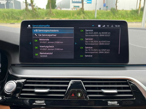 BMW 5 Serie Touring 530e xDrive High Exe M-Sport|Pano|Camera|Leder|Ambient Light|Carplay|Navi|292PK