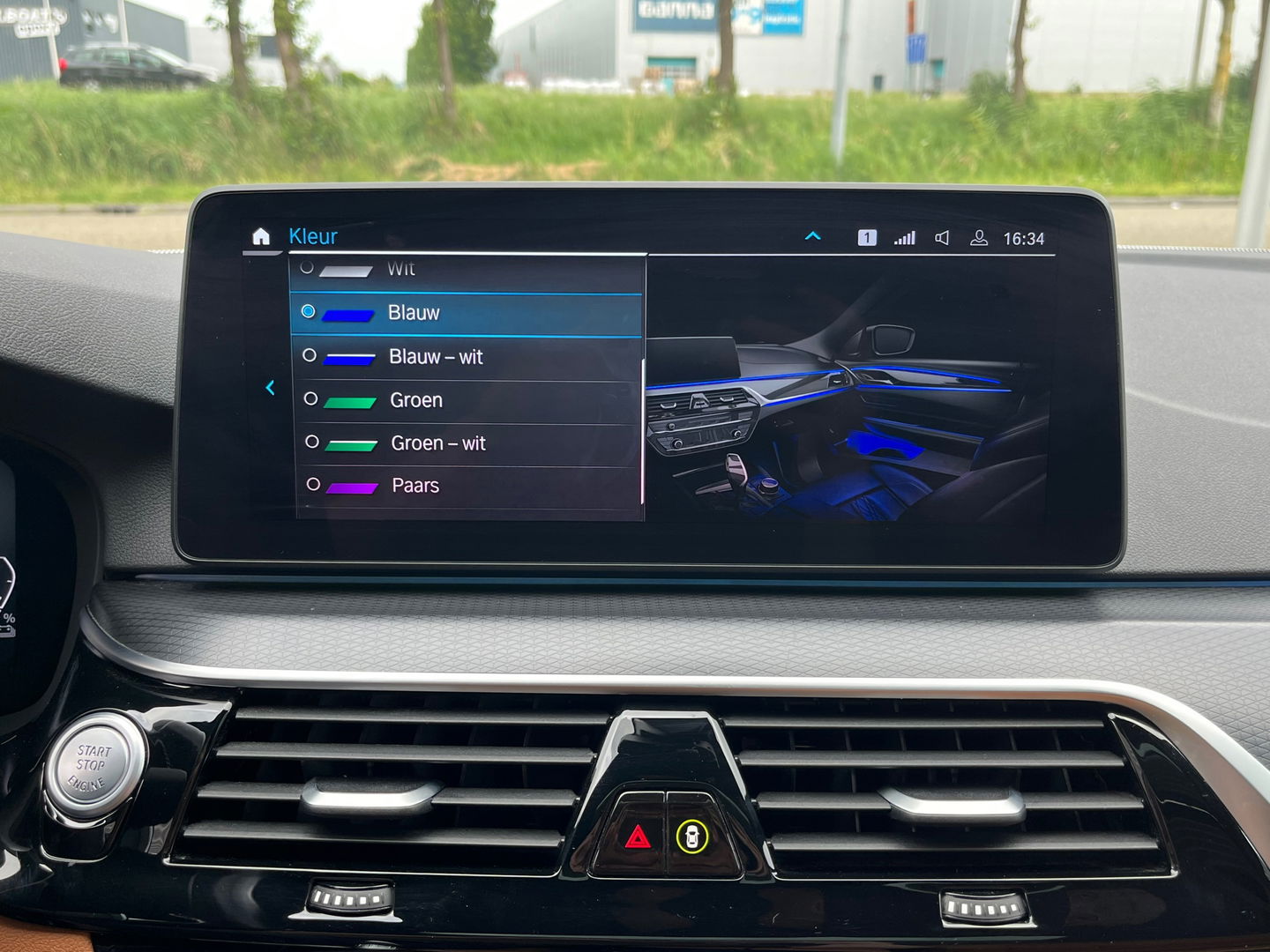 BMW 5 Serie Touring 530e xDrive High Exe M-Sport|Pano|Camera|Leder|Ambient Light|Carplay|Navi|292PK