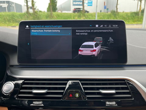 BMW 5 Serie Touring 530e xDrive High Exe M-Sport|Pano|Camera|Leder|Ambient Light|Carplay|Navi|292PK