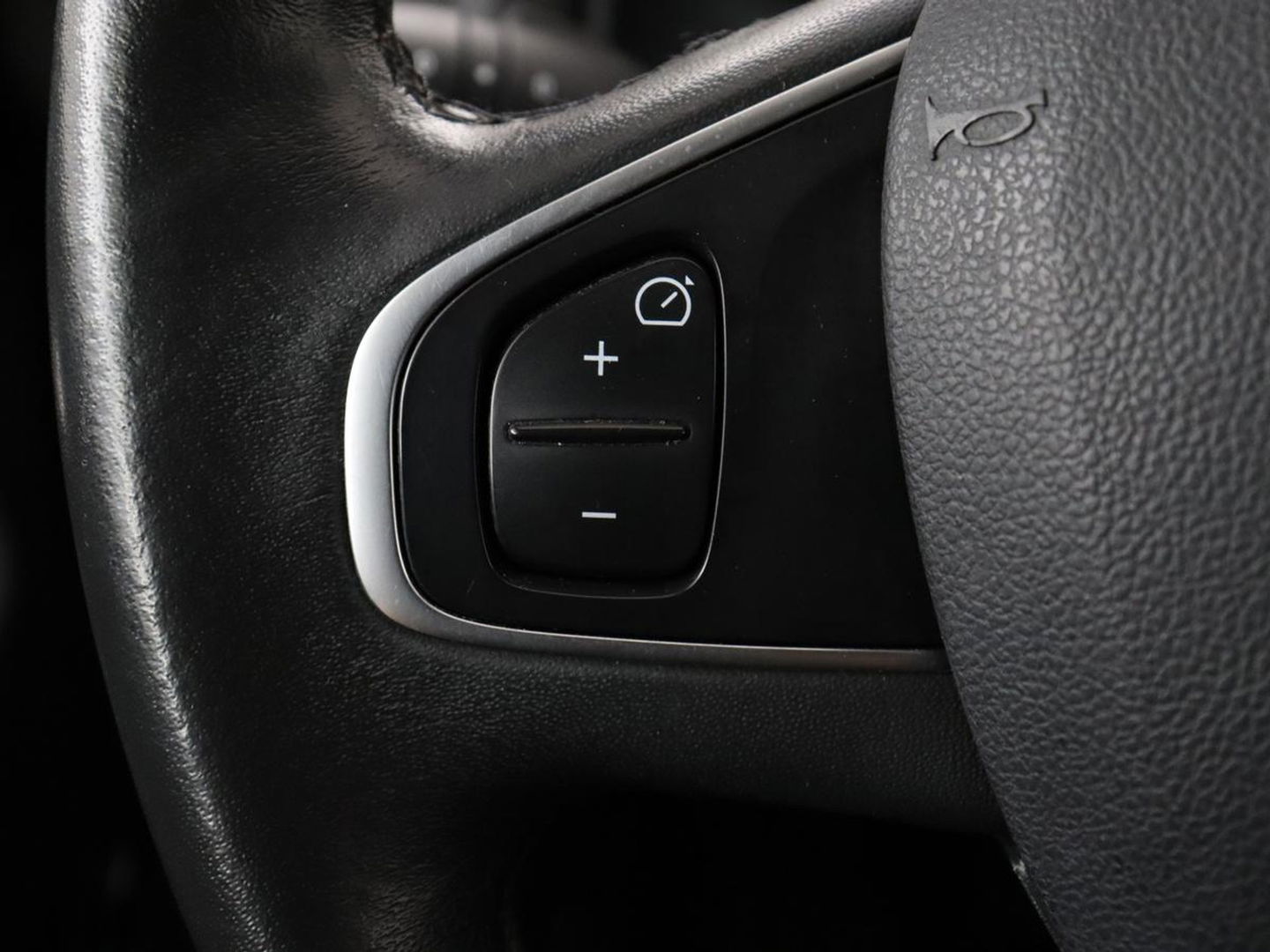 Renault Clio 0.9 TCe Limited | Trekhaak | Navigatie | Bluetooth | Cruise control | Parkeerhulp | LED | Airco | DAB