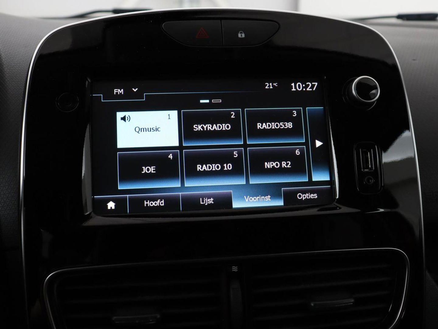 Renault Clio 0.9 TCe Limited | Trekhaak | Navigatie | Bluetooth | Cruise control | Parkeerhulp | LED | Airco | DAB