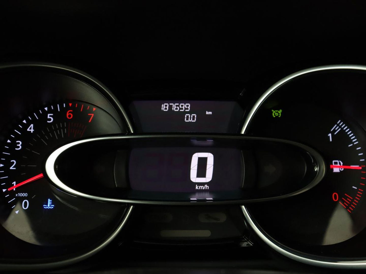 Renault Clio 0.9 TCe Limited | Trekhaak | Navigatie | Bluetooth | Cruise control | Parkeerhulp | LED | Airco | DAB