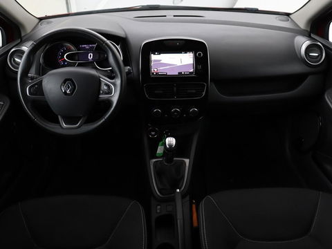 Renault Clio 0.9 TCe Limited | Trekhaak | Navigatie | Bluetooth | Cruise control | Parkeerhulp | LED | Airco | DAB