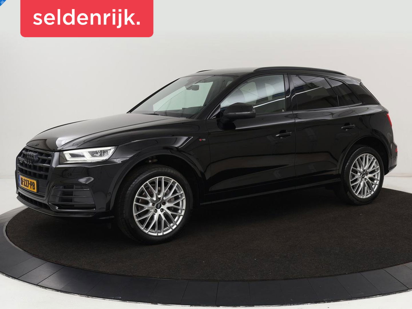 Audi Q5 2.0 TFSI quattro S Line | Stoelverwarming | Carplay | Half leder | Sportstoelen | Full LED | Navigatie | Achterbankverwarming | Park Assist | Virtual Cockpit