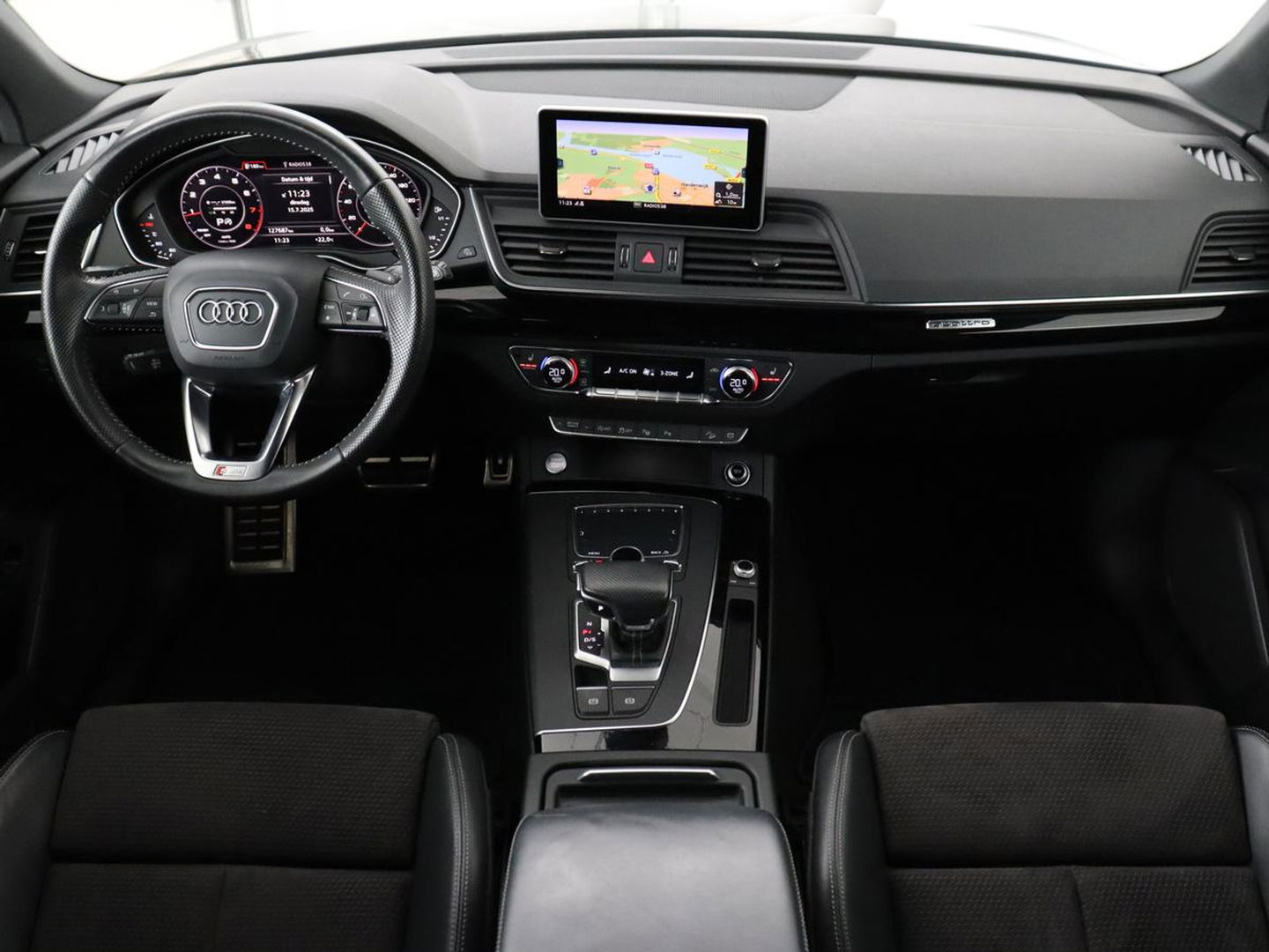 Audi Q5 2.0 TFSI quattro S Line | Stoelverwarming | Carplay | Half leder | Sportstoelen | Full LED | Navigatie | Achterbankverwarming | Park Assist | Virtual Cockpit