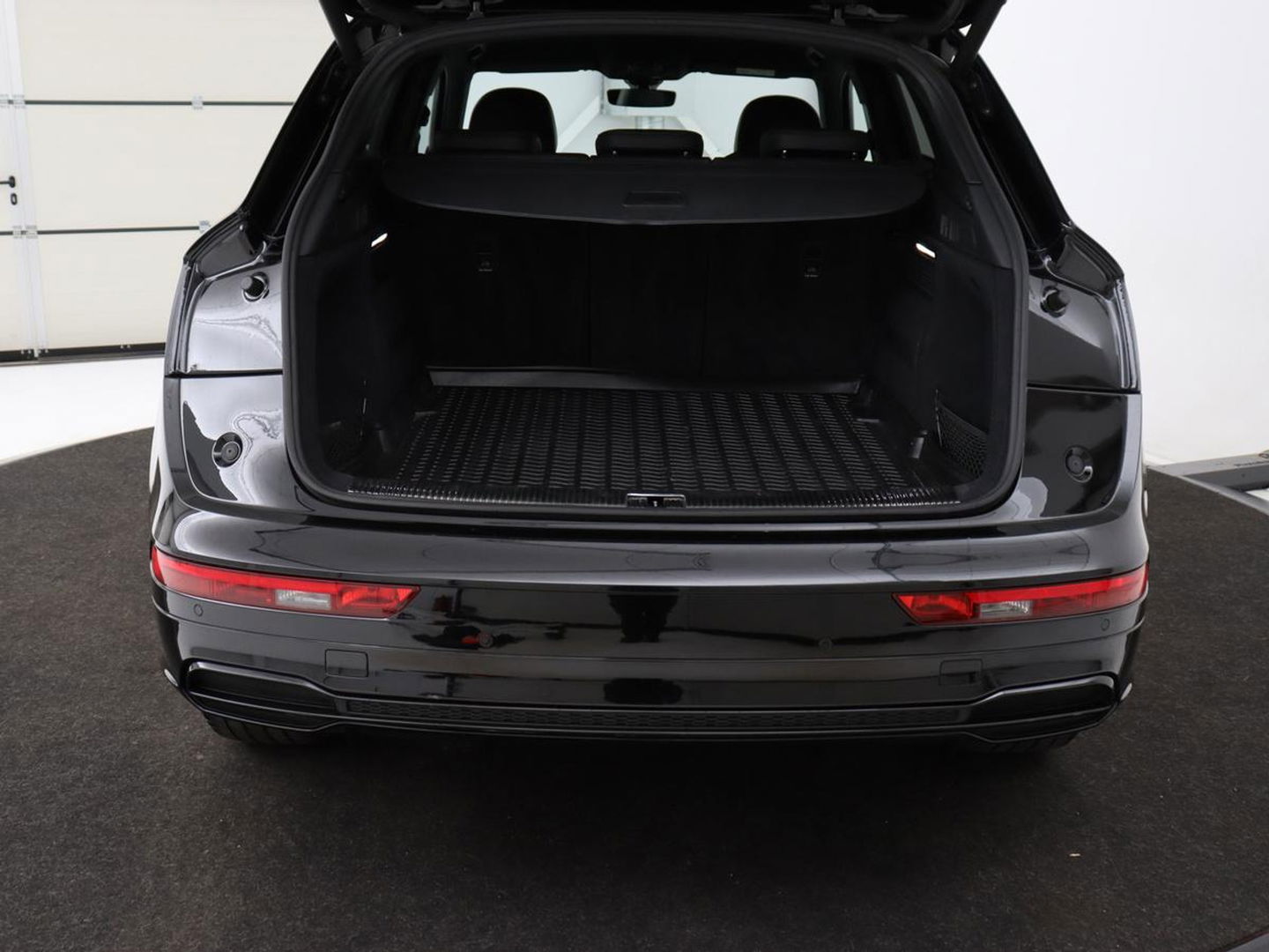 Audi Q5 2.0 TFSI quattro S Line | Stoelverwarming | Carplay | Half leder | Sportstoelen | Full LED | Navigatie | Achterbankverwarming | Park Assist | Virtual Cockpit