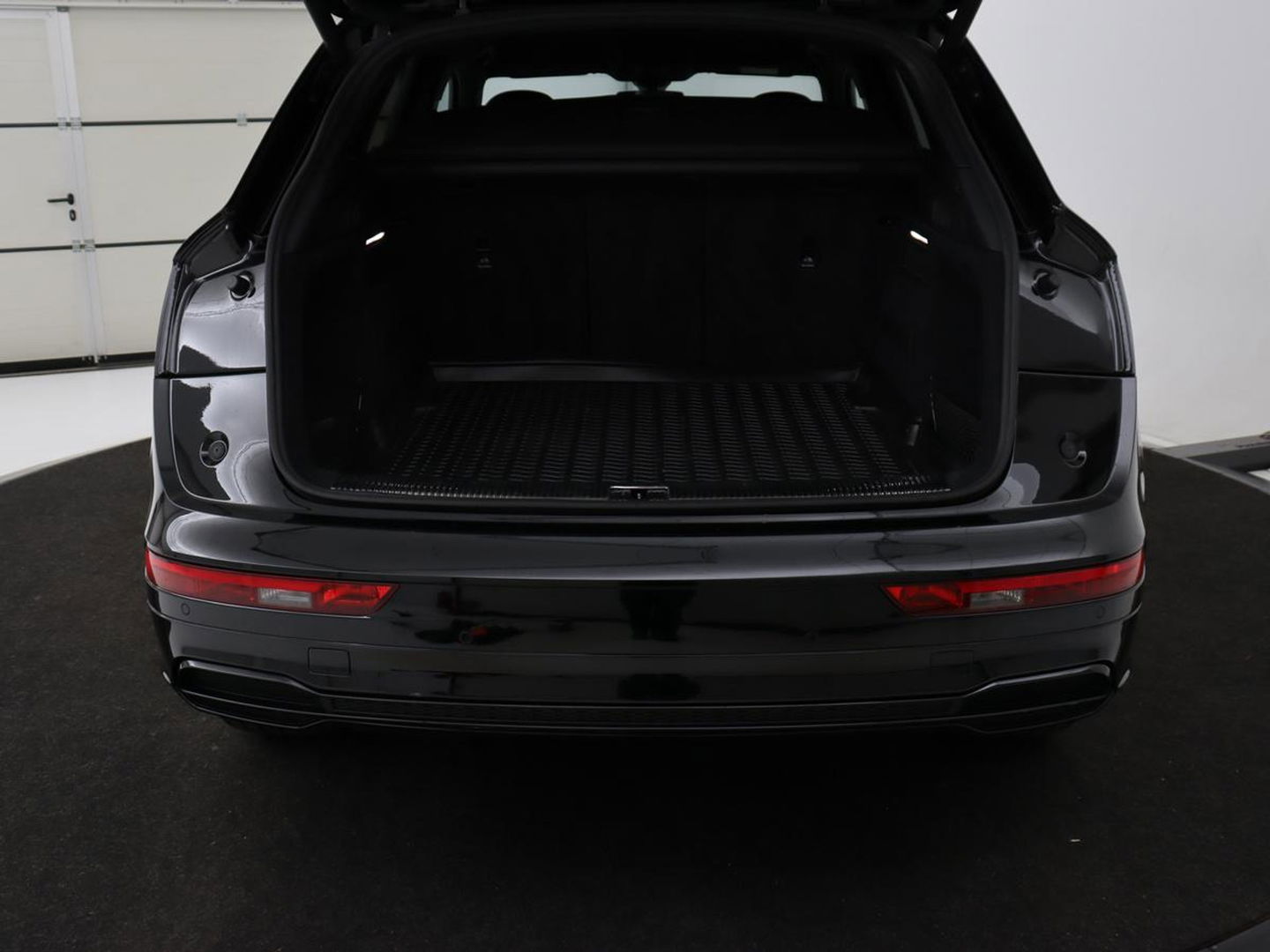 Audi Q5 2.0 TFSI quattro S Line | Stoelverwarming | Carplay | Half leder | Sportstoelen | Full LED | Navigatie | Achterbankverwarming | Park Assist | Virtual Cockpit