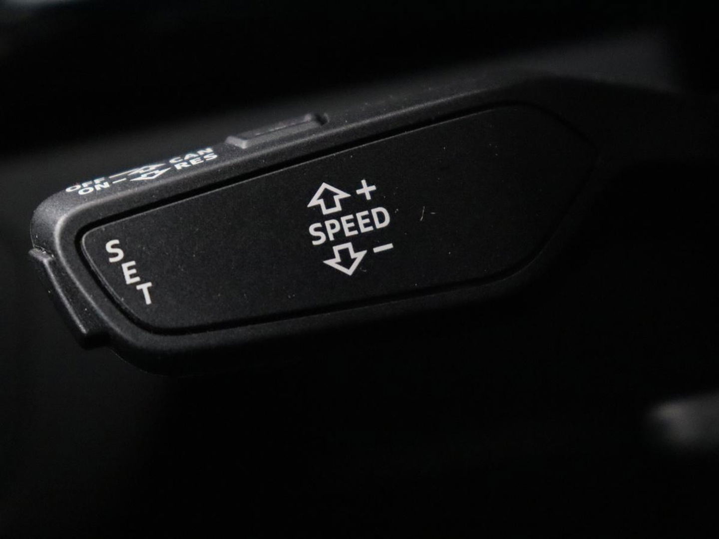 Audi Q5 2.0 TFSI quattro S Line | Stoelverwarming | Carplay | Half leder | Sportstoelen | Full LED | Navigatie | Achterbankverwarming | Park Assist | Virtual Cockpit