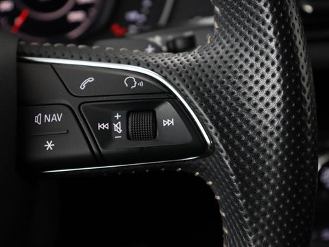 Audi Q5 2.0 TFSI quattro S Line | Stoelverwarming | Carplay | Half leder | Sportstoelen | Full LED | Navigatie | Achterbankverwarming | Park Assist | Virtual Cockpit