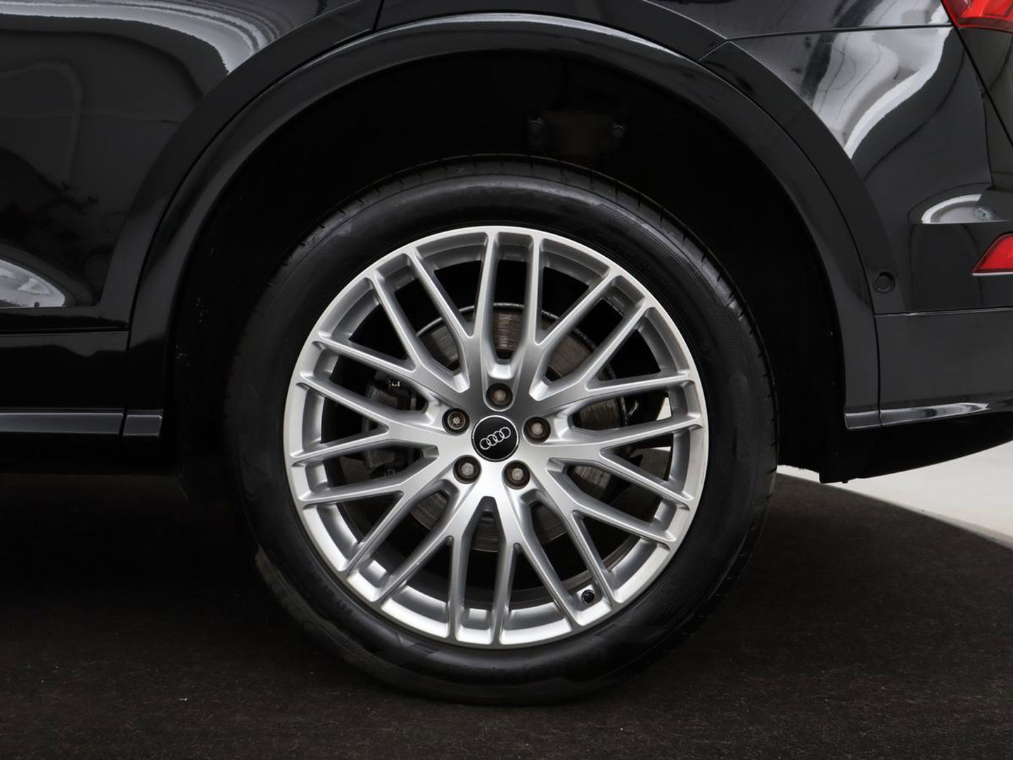 Audi Q5 2.0 TFSI quattro S Line | Stoelverwarming | Carplay | Half leder | Sportstoelen | Full LED | Navigatie | Achterbankverwarming | Park Assist | Virtual Cockpit