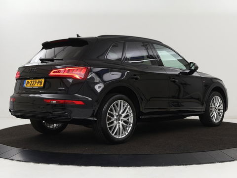 Audi Q5 2.0 TFSI quattro S Line | Stoelverwarming | Carplay | Half leder | Sportstoelen | Full LED | Navigatie | Achterbankverwarming | Park Assist | Virtual Cockpit