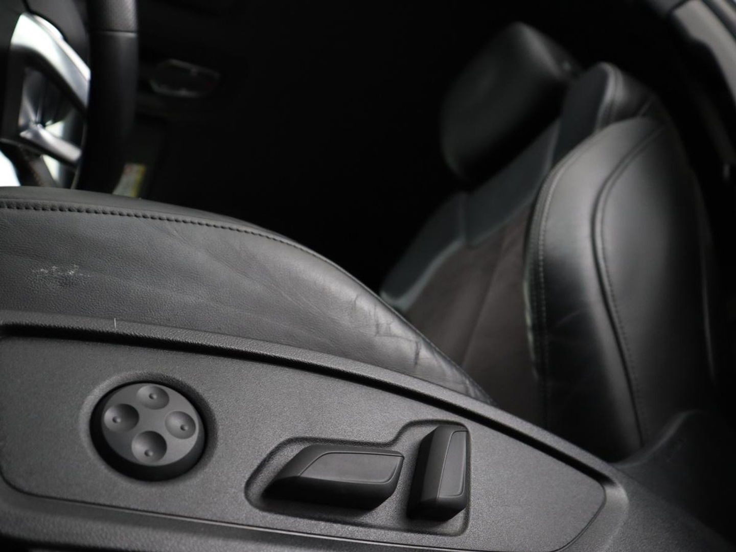 Audi Q5 2.0 TFSI quattro S Line | Stoelverwarming | Carplay | Half leder | Sportstoelen | Full LED | Navigatie | Achterbankverwarming | Park Assist | Virtual Cockpit