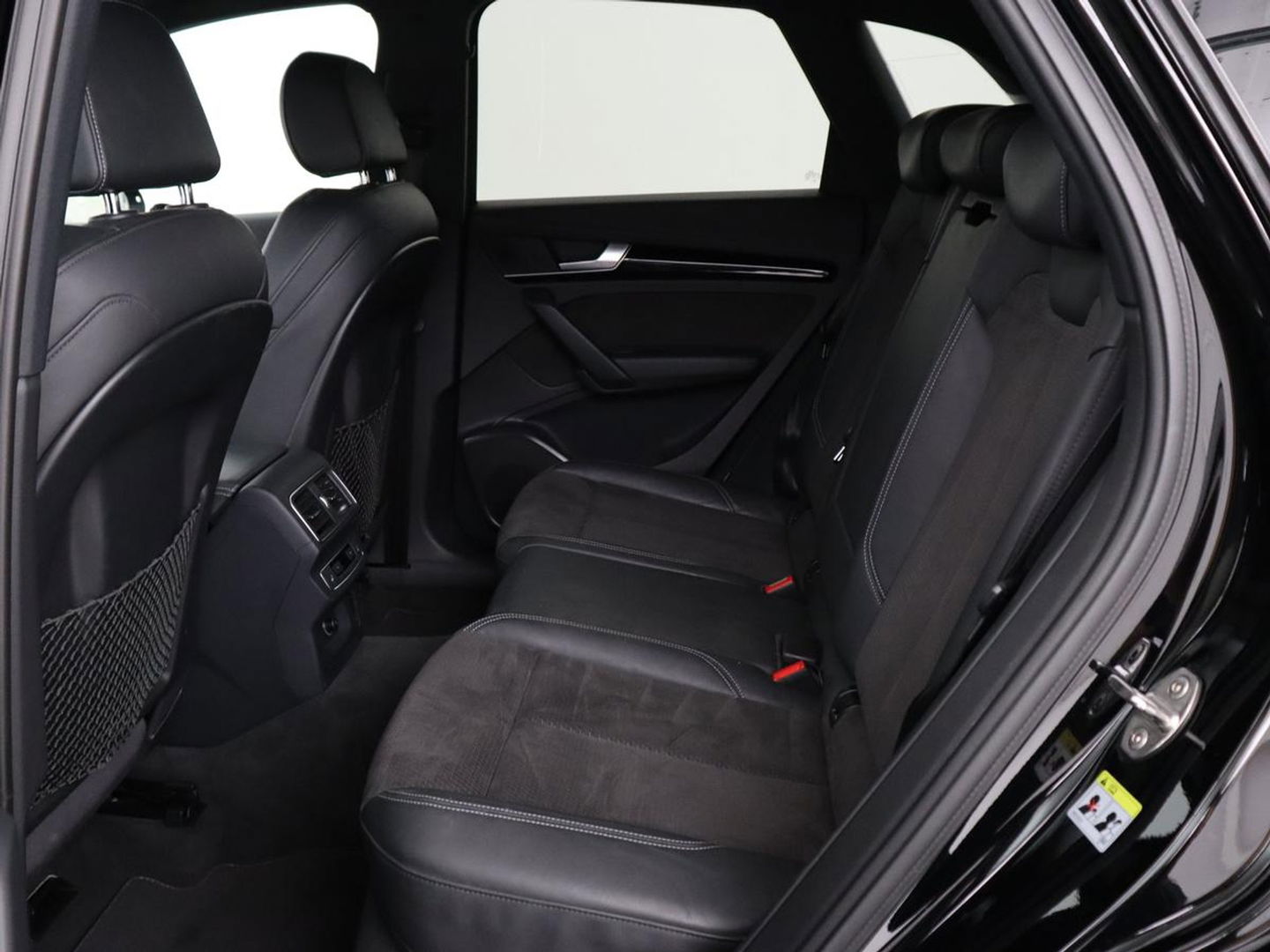 Audi Q5 2.0 TFSI quattro S Line | Stoelverwarming | Carplay | Half leder | Sportstoelen | Full LED | Navigatie | Achterbankverwarming | Park Assist | Virtual Cockpit