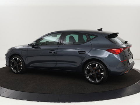 CUPRA Leon 1.4 e-Hybrid | Stoel & stuurverwarming | Adaptive cruise | Camera | Navigatie | Keyless | Full LED | Sportstoelen | PHEV