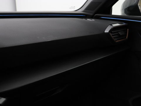 CUPRA Leon 1.4 e-Hybrid | Stoel & stuurverwarming | Adaptive cruise | Camera | Navigatie | Keyless | Full LED | Sportstoelen | PHEV