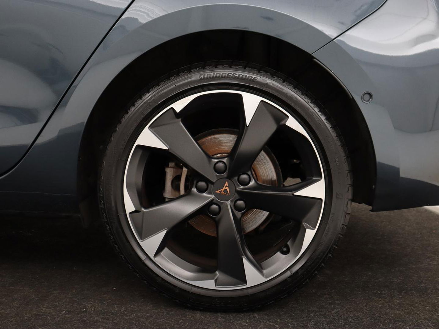 CUPRA Leon 1.4 e-Hybrid | Stoel & stuurverwarming | Adaptive cruise | Camera | Navigatie | Keyless | Full LED | Sportstoelen | PHEV