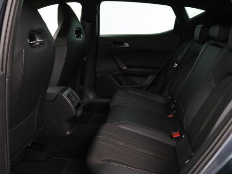 CUPRA Leon 1.4 e-Hybrid | Stoel & stuurverwarming | Adaptive cruise | Camera | Navigatie | Keyless | Full LED | Sportstoelen | PHEV