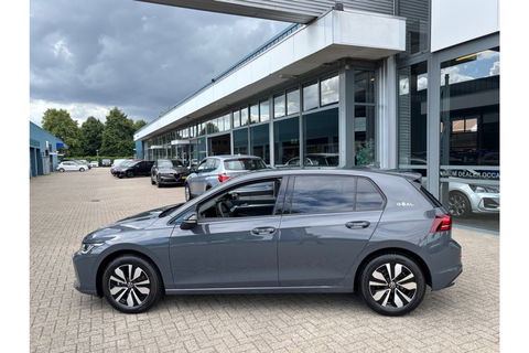 Volkswagen Golf 1.5 TSI GOAL EDITION NAVI LMV CLIMA PDC WINTERPACK