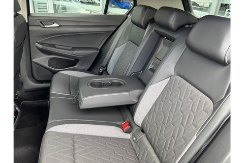 Volkswagen Golf 1.5 TSI GOAL EDITION NAVI LMV CLIMA PDC WINTERPACK
