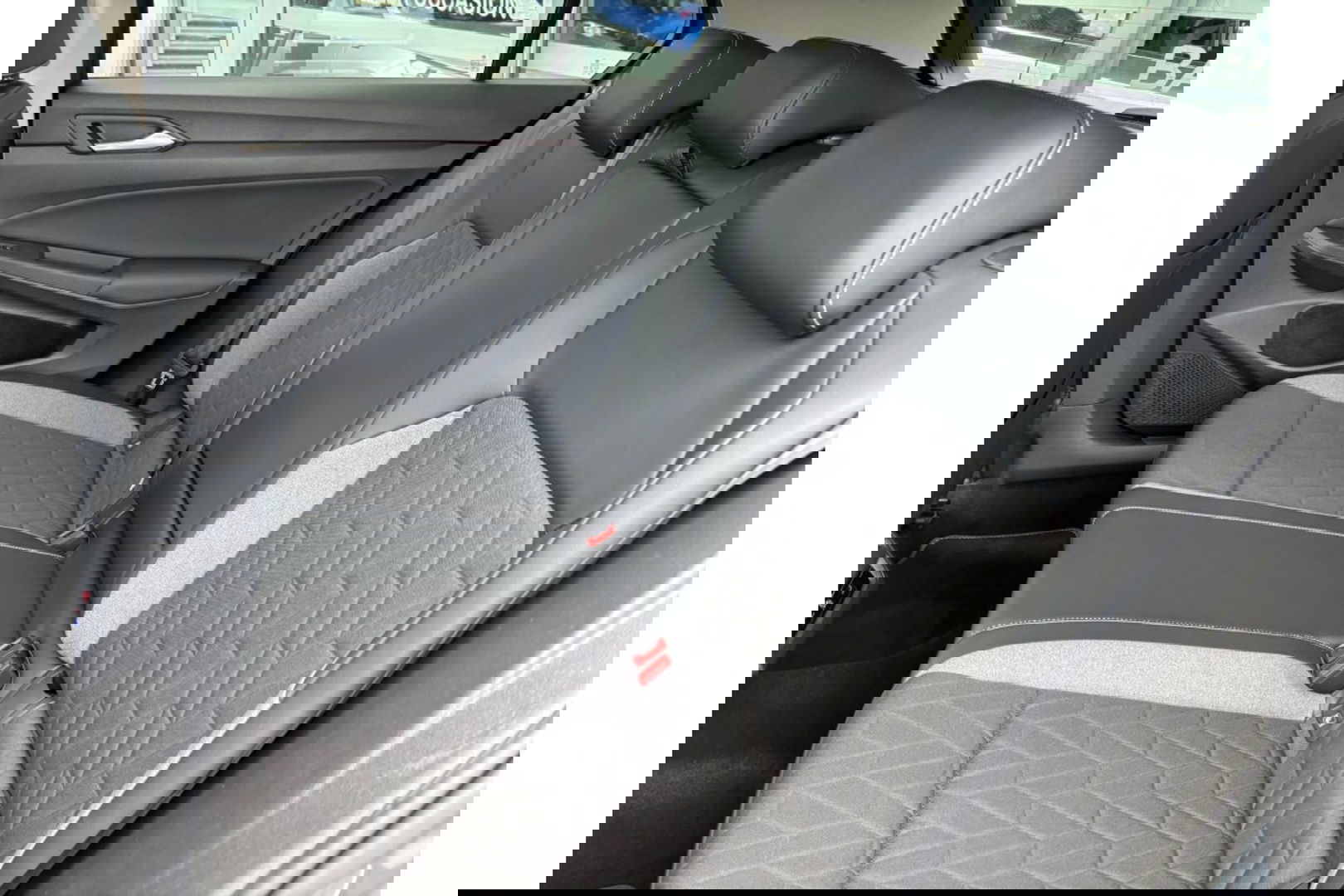 Volkswagen Golf 1.5 TSI GOAL EDITION NAVI LMV CLIMA PDC WINTERPACK