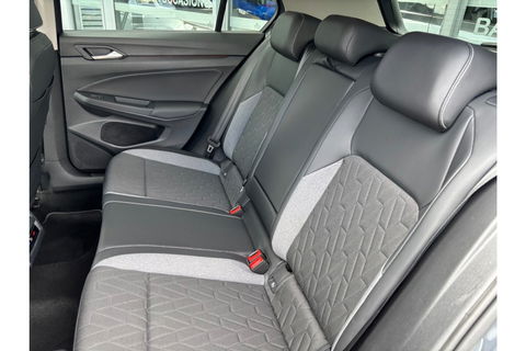 Volkswagen Golf 1.5 TSI GOAL EDITION NAVI LMV CLIMA PDC WINTERPACK
