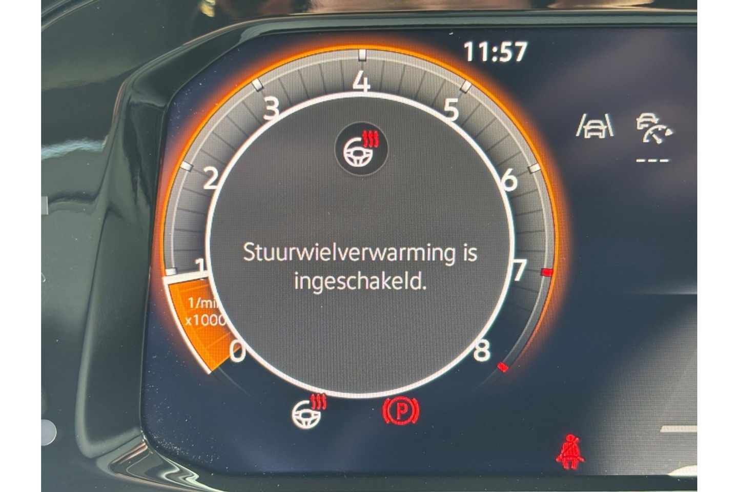 Volkswagen Golf 1.5 TSI GOAL EDITION NAVI LMV CLIMA PDC WINTERPACK