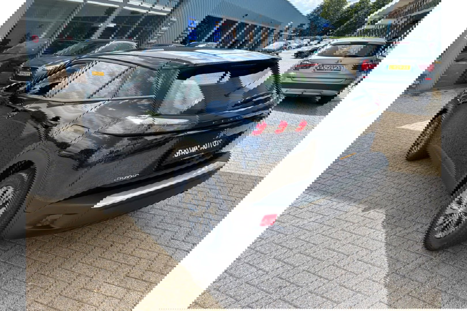 Peugeot 2008 1.2 PT ACTIVE PACK AIRCO CRUISE CARPLAY PDC.